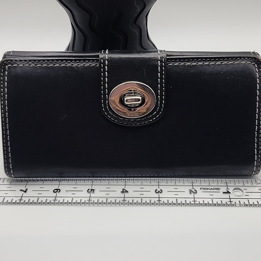 Elegant Coach Black/lavender Leather Women's Bag - Picture 3 of 13